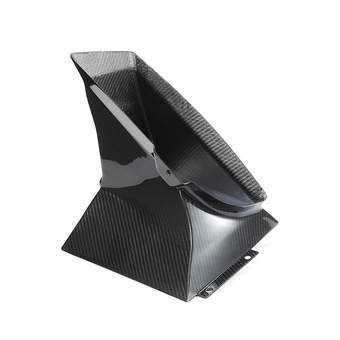 Fabricant de pièces automobiles en fibre de carbone